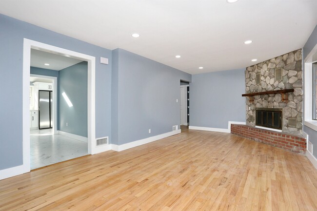 Building Photo - 344 Oradell Ave