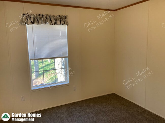 Building Photo - 7 Thornwood Ln