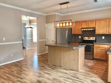 Foto principal - 18651 Shawnee Ridge Rd