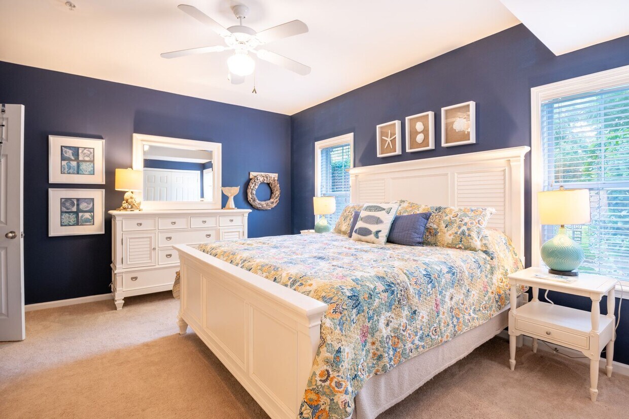 Foto principal - OFF-SEASON FURNISHED MONTHLY RENTAL STARTI...