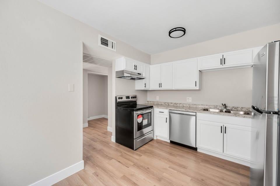 Photo - 2814 East Le Marche Avenue, Unit 103