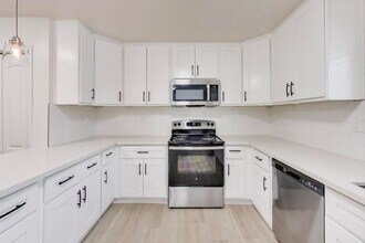 Building Photo - 271-281 Curtner Ave