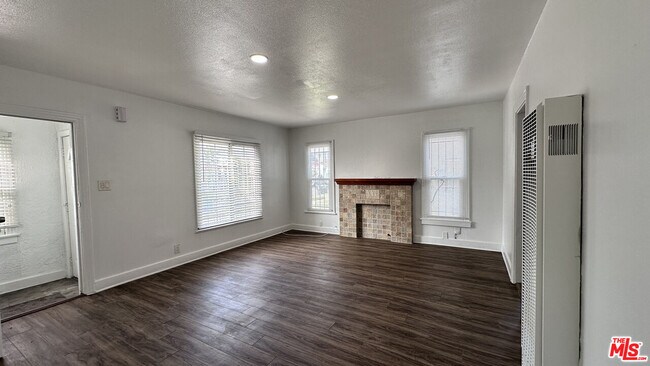 Foto del edificio - 1709 W 70th St