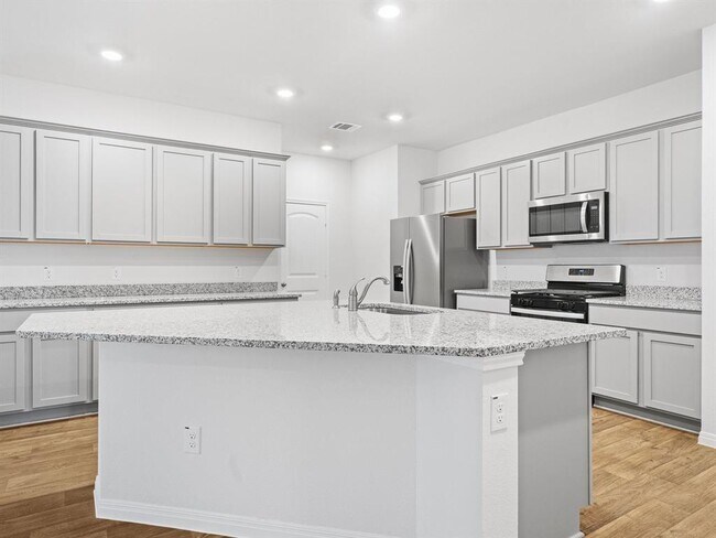 Building Photo - 183 Evergreen Sumac Lp
