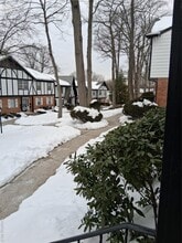 Building Photo - 109 Parkside Dr