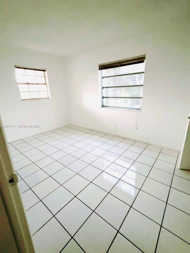 Foto del edificio - 400 SE 31st St