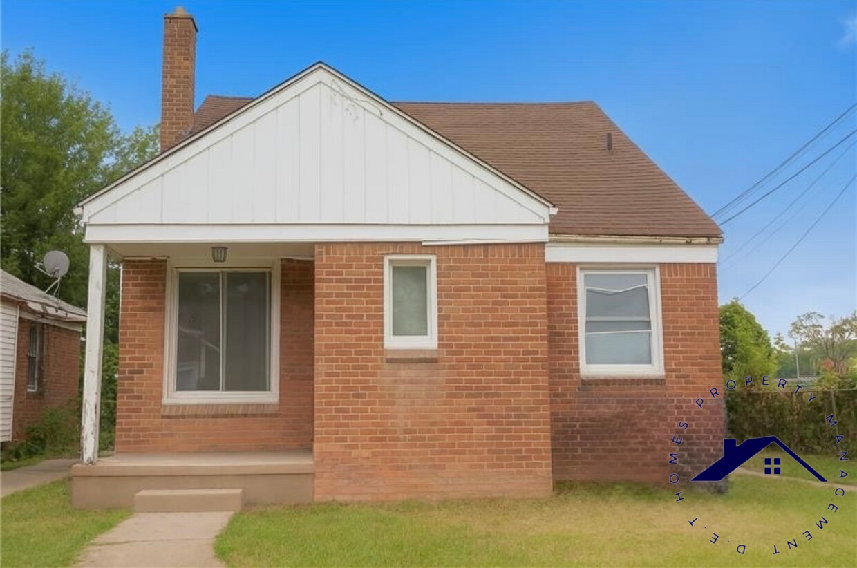 Foto principal - 16889 Biltmore St