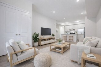 Building Photo - 21 Reverie Way