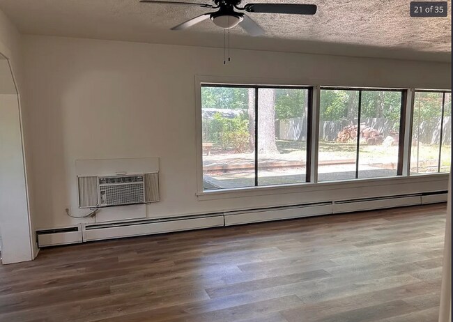 Foto del edificio - 11532 Elmwood Ln