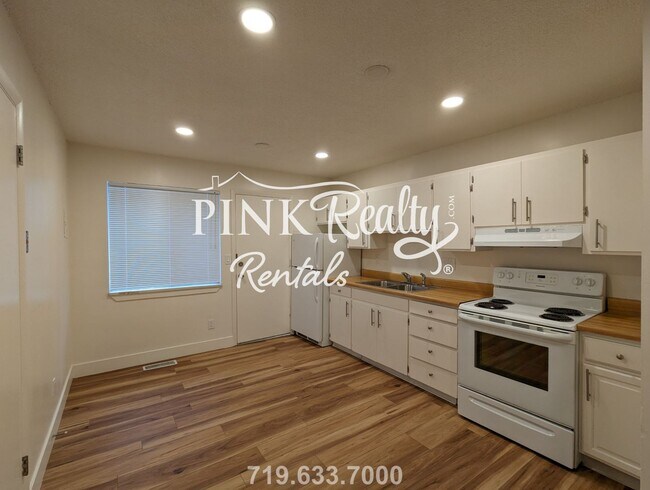 Foto del edificio - Freshly Renovated Duplex