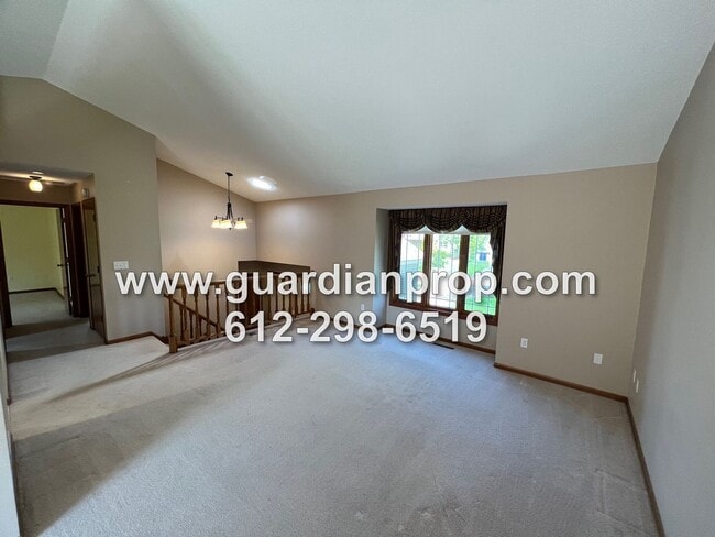 Building Photo - 2820 Blue Ridge Dr