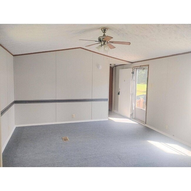 Building Photo - 2301 Parrott Dr