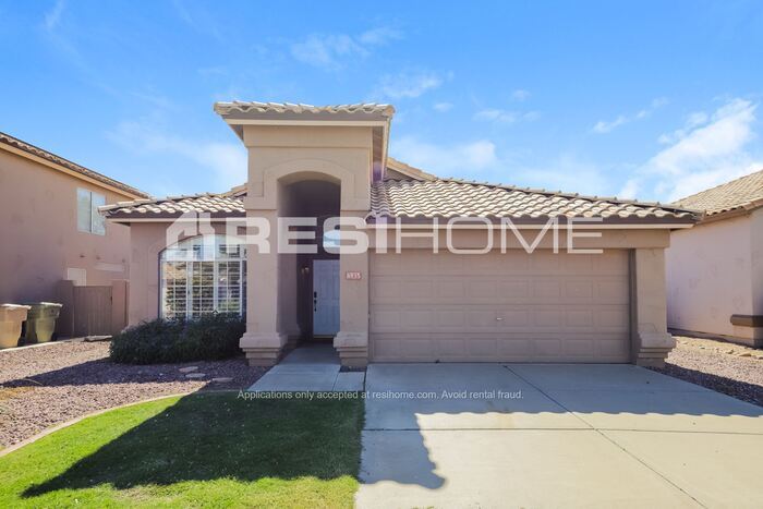 Primary Photo - 6935 W Via Del Sol Dr