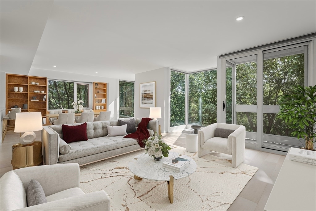 Foto principal - 975 Memorial Dr