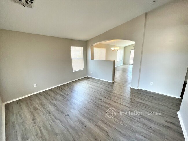 Building Photo - 6417 W Hughes Dr