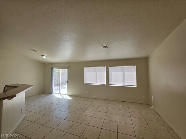 Building Photo - 6119 Magic Mesa St