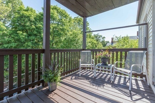 Foto del edificio - 275 Gallivan Blvd