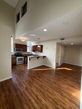 Building Photo - 2 W Broad St