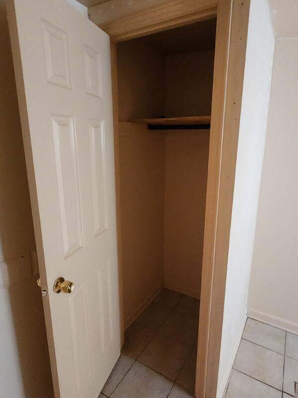 Foto del edificio - 4920 Rhodes Dr