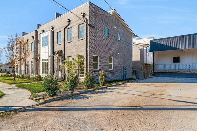 Foto del edificio - 310 Cedar St