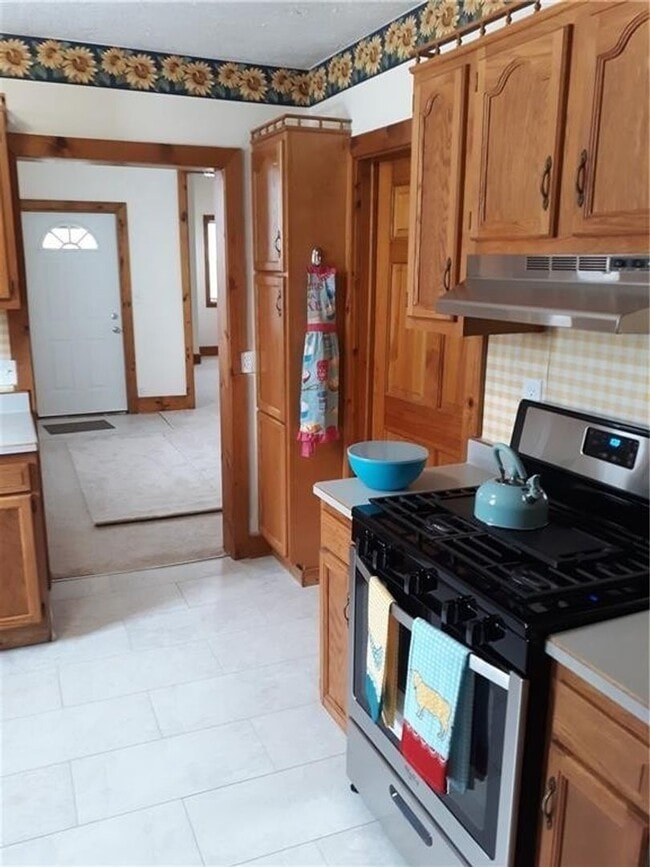 Building Photo - 2 bedroom 1 bath