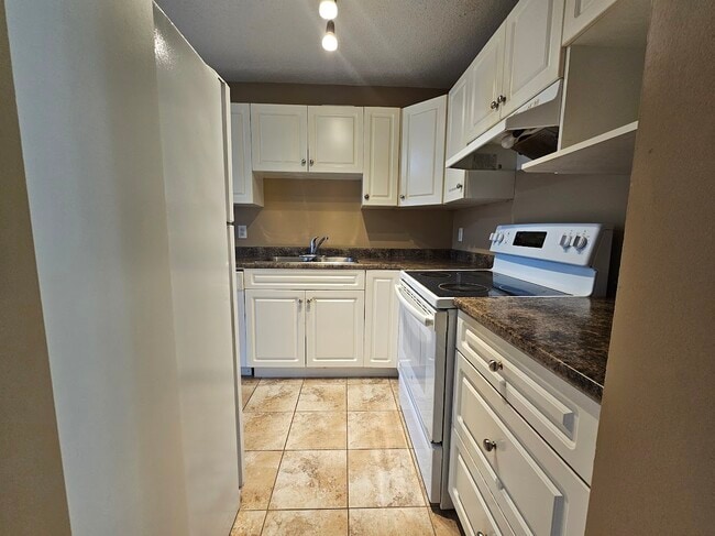 Building Photo - 46260 Harford St