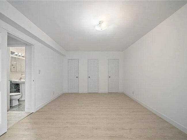 Building Photo - 1213 Avenue Z