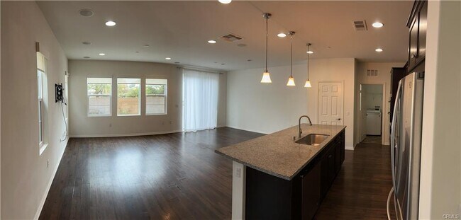 Building Photo - 26276 Tiger Lilly Ave