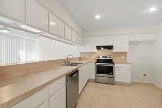 Building Photo - 20315 Sunny Shores Dr