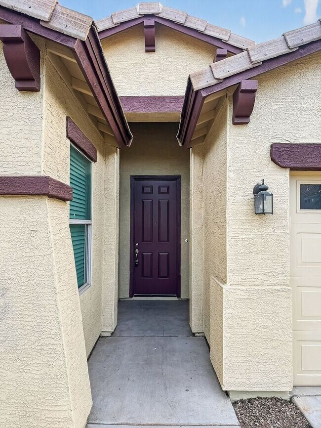 Foto del edificio - Single level, 4 bed 2 bath in Gilbert