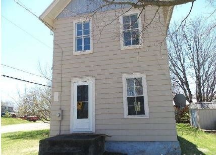 Primary Photo - 354 Main St