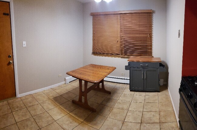 Foto del edificio - 4327 Lindenwood Dr