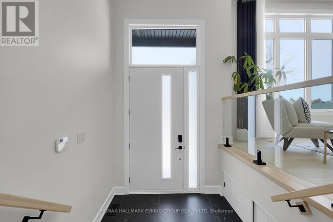 Photo du bâtiment - 623 Rowanwood Ave