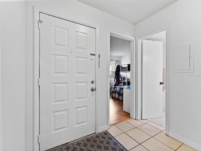 Photo - 4507 S Oak Dr Apartment