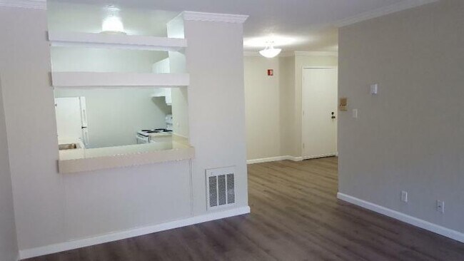 Foto del edificio - 2 bedroom in San Mateo CA 94402