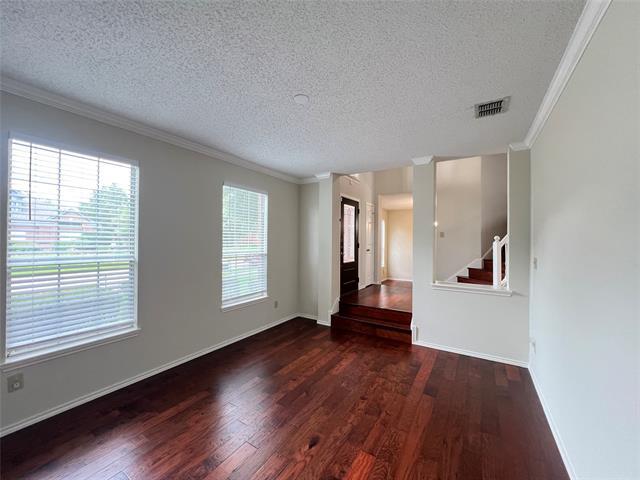 Building Photo - 723 Sumner Dr