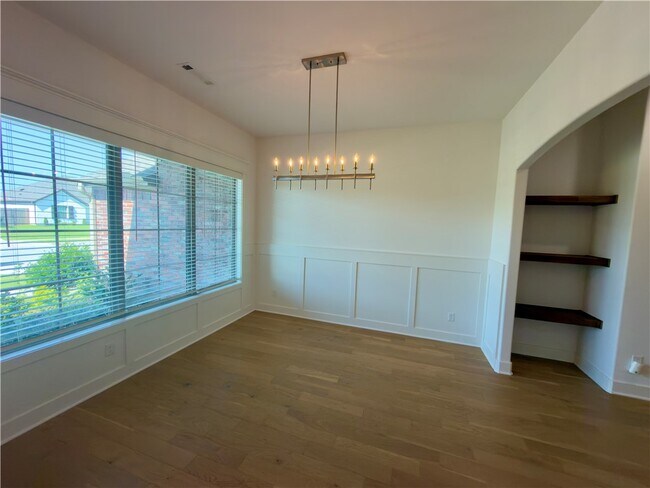 Building Photo - 3009 E Coolridge St