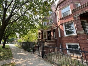 Building Photo - 1438 N Kedzie Ave