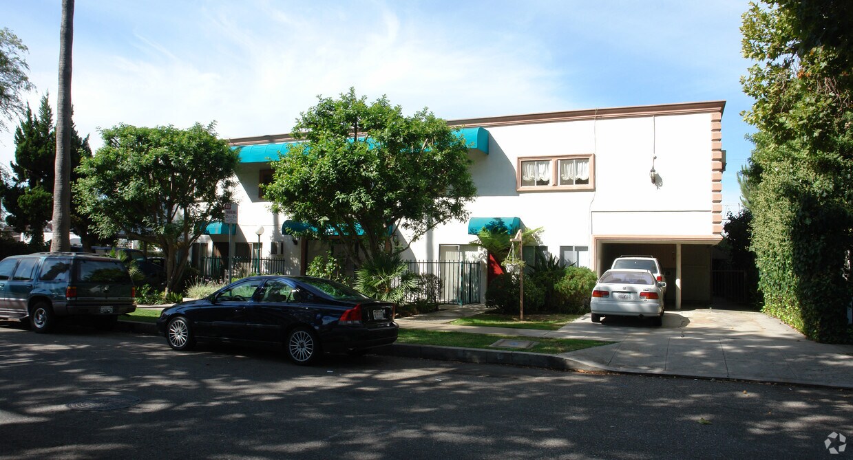 Primary Photo - 5233 Tilden Ave