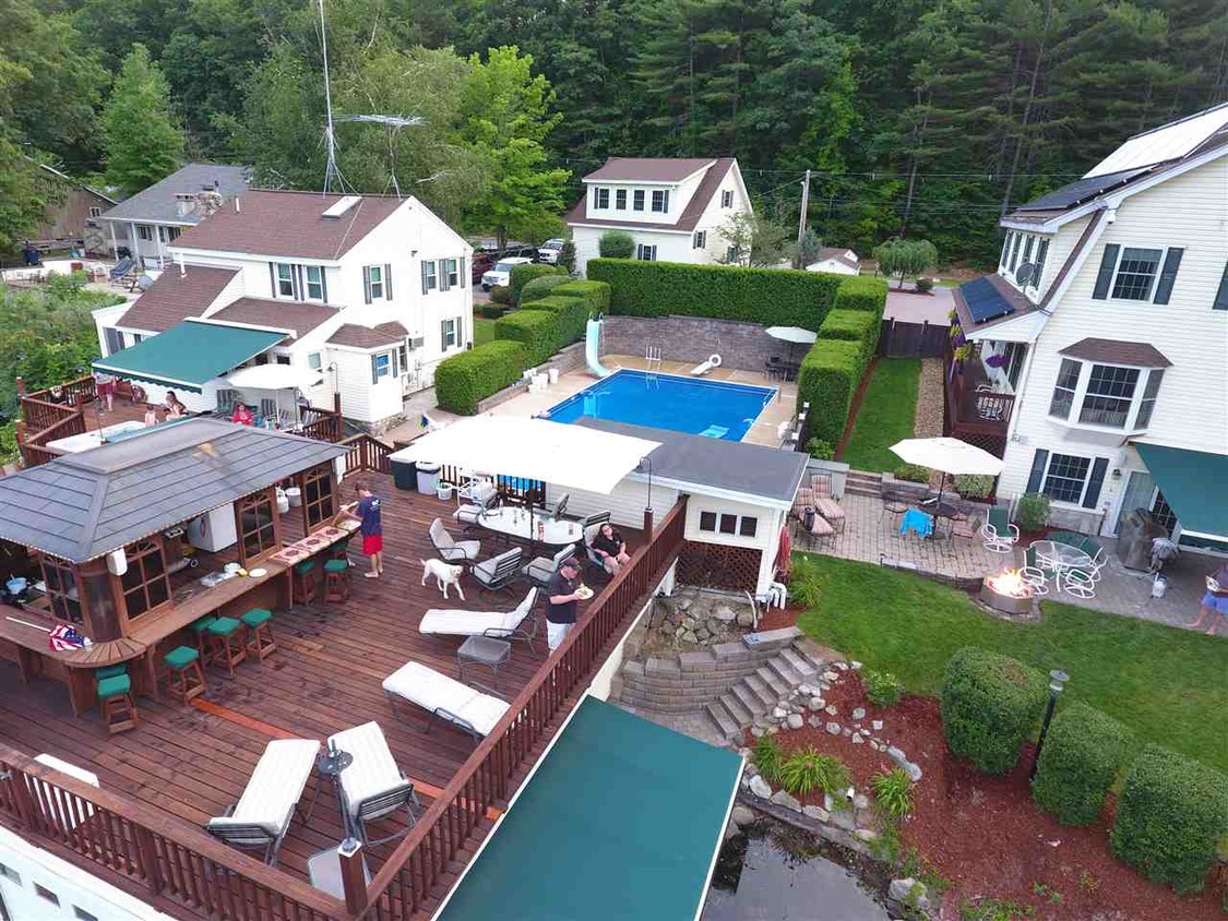 Primary Photo - 33 Riverlake St