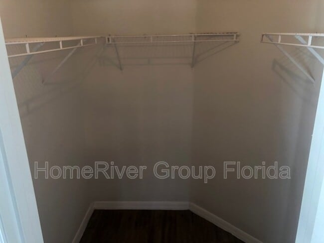 Building Photo - 1064 Scenic View Cir