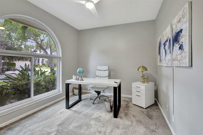 Foto del edificio - 2922 Medinah