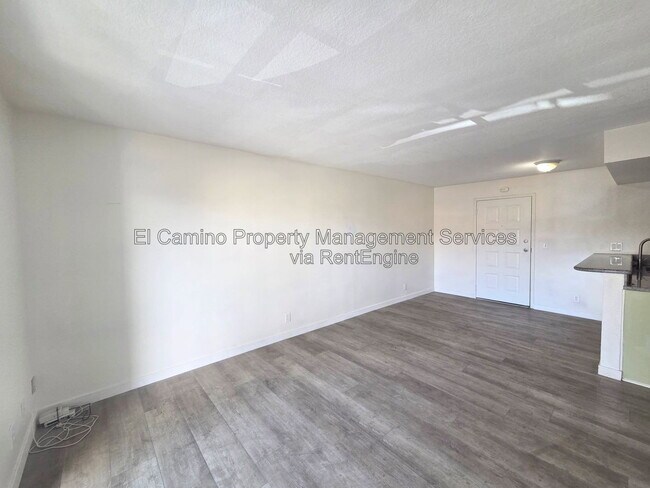 Foto del edificio - 327 Chestnut Ave