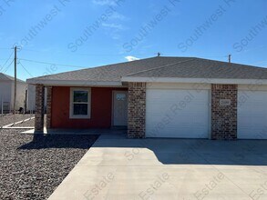 Building Photo - 2109 Bobwhite Ct