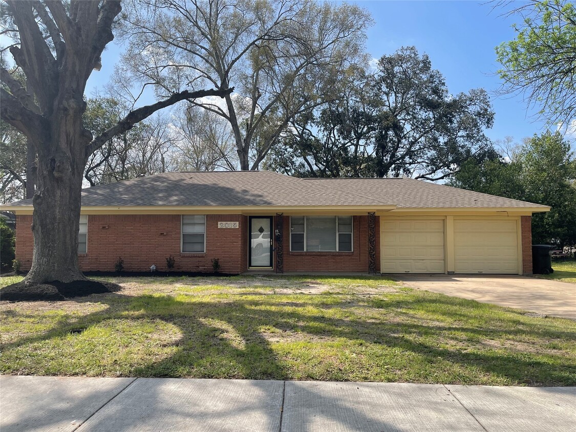 Foto principal - 2015 Wycliffe Dr