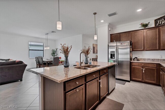 Building Photo - 14672 Cantabria Dr