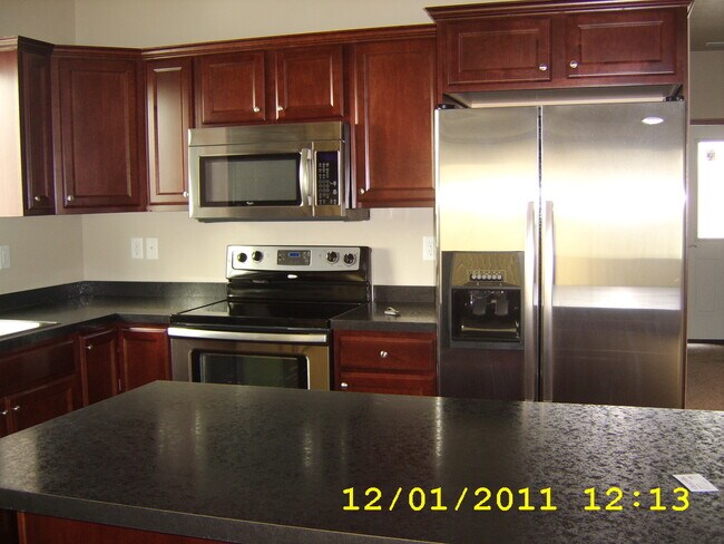 Foto del edificio - 1758-1758 35th Ave SE