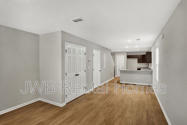 Building Photo - 4116 Evergreen Ave