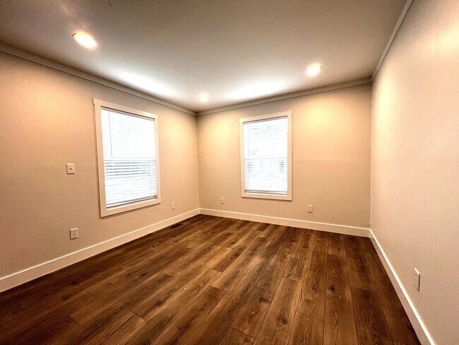 Foto del edificio - 92 S Poplar St