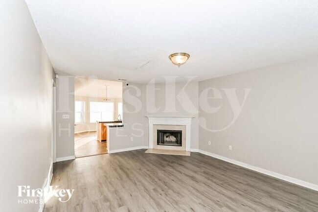 Foto del edificio - 7678 Breeze Wood Cove
